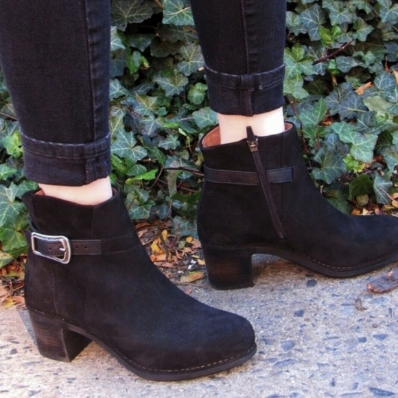 Dansko Slate Black Nubuck Leather Hartley Buckle Ankle Boots Size 36 | 5.5 - 6 - Picture 7 of 10